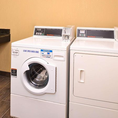 Comfort Inn & Suites Толедо Екстериор снимка