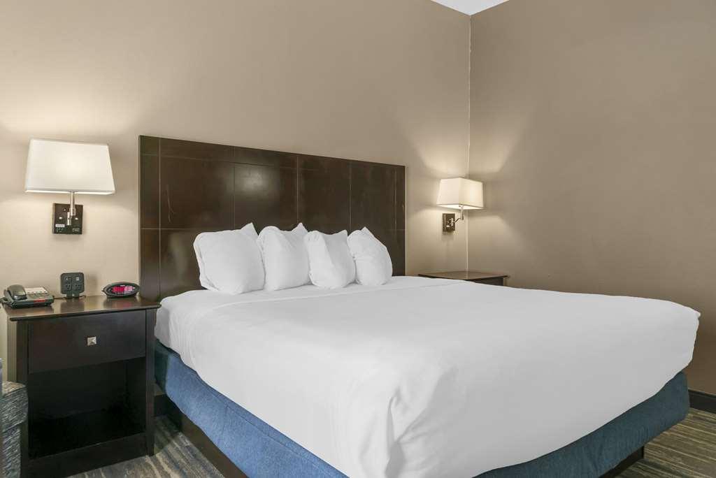 Comfort Inn & Suites Толедо Стая снимка