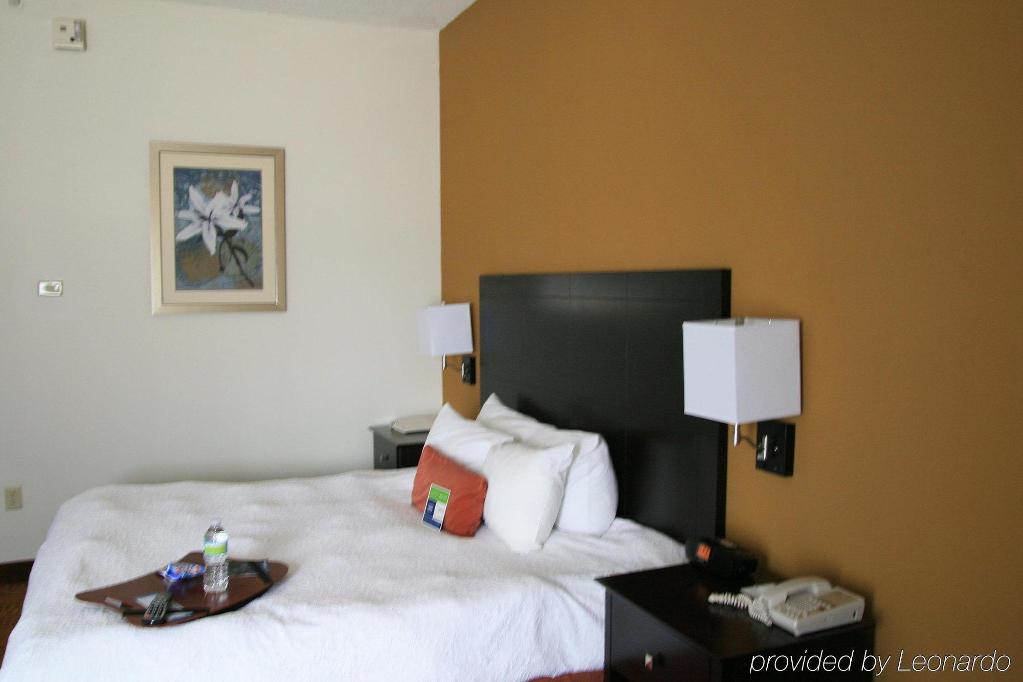 Comfort Inn & Suites Толедо Екстериор снимка