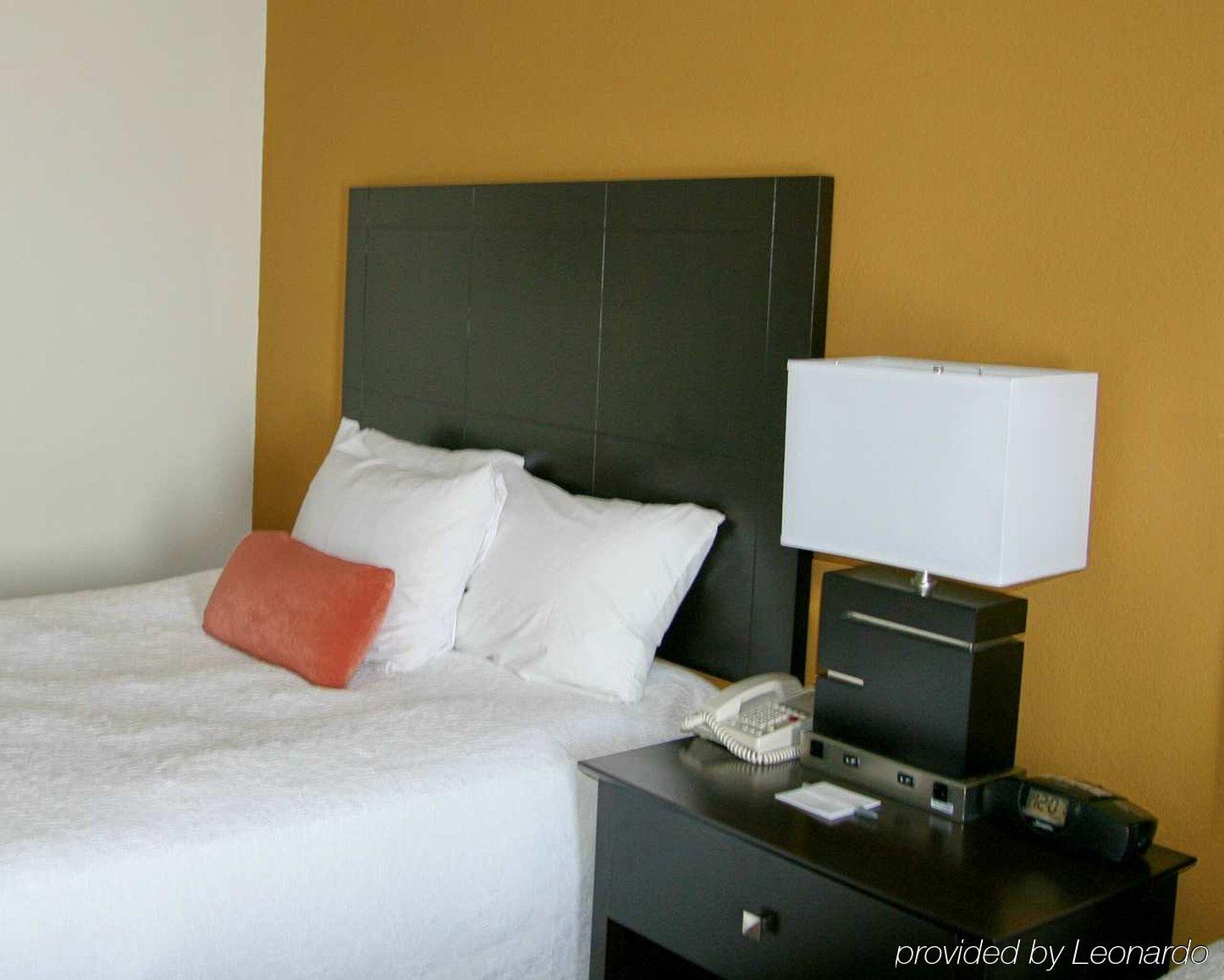 Comfort Inn & Suites Толедо Стая снимка