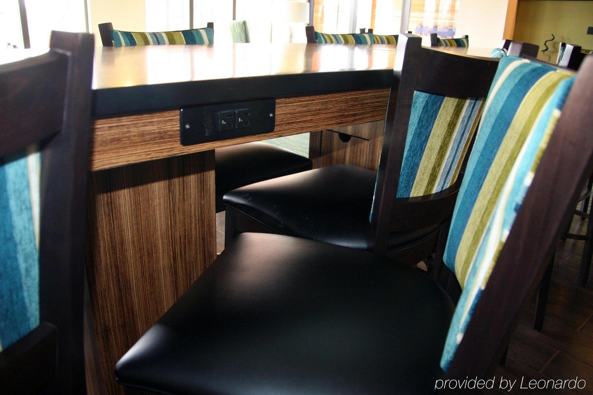 Comfort Inn & Suites Толедо Екстериор снимка